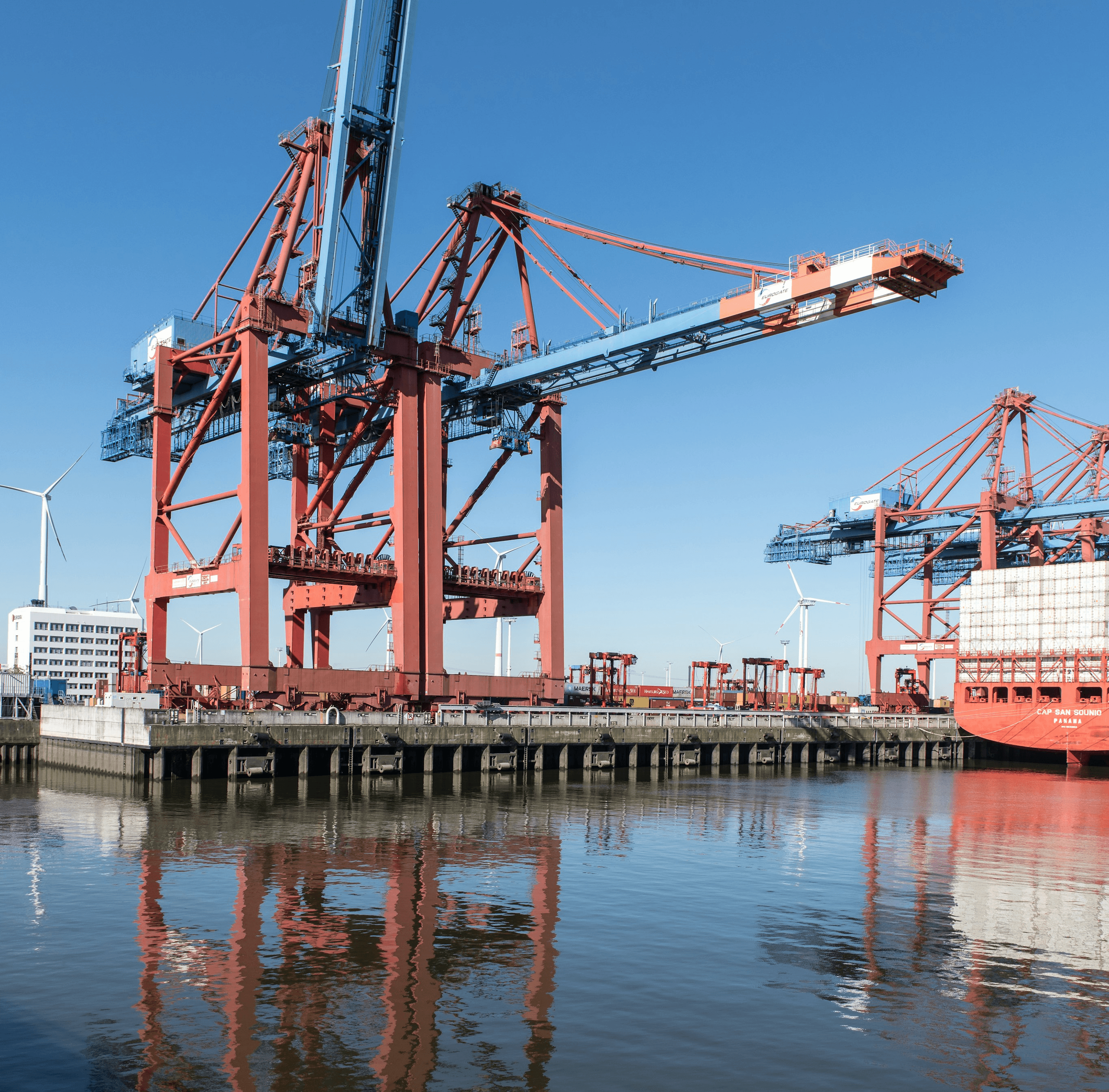 Port cranes and cargo operations